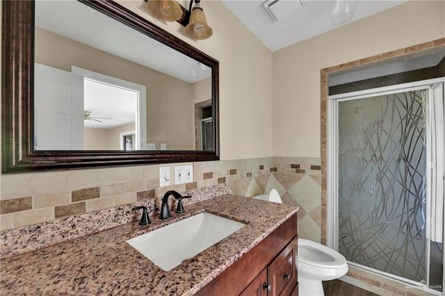 318 E 2nd Avenue, Elsa, TX 78543