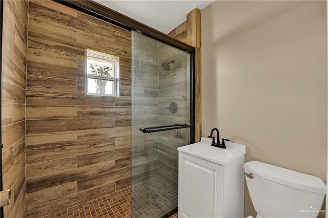 318 E 2nd Avenue, Elsa, TX 78543