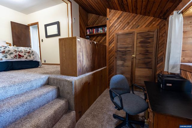 5686 Waconda Dr NE, Salem, OR 97305