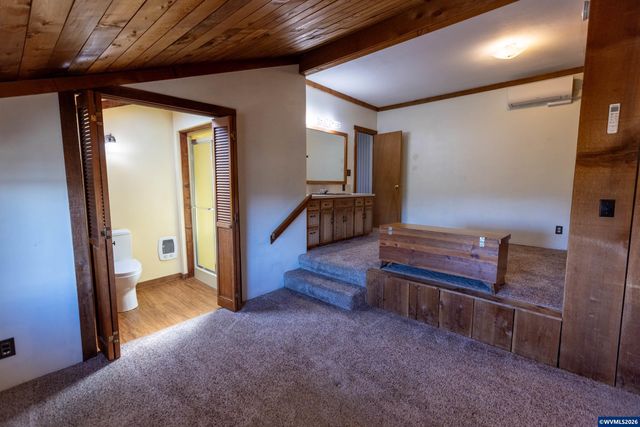 5686 Waconda Dr NE, Salem, OR 97305