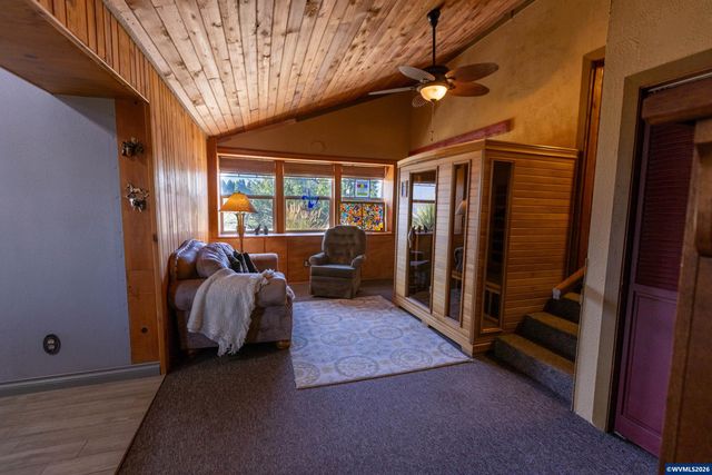 5686 Waconda Dr NE, Salem, OR 97305