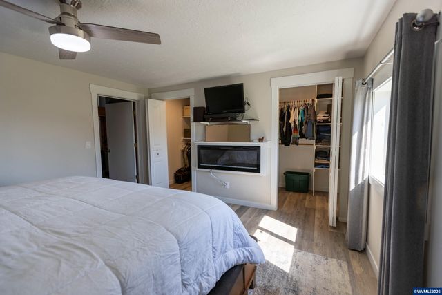 5686 Waconda Dr NE, Salem, OR 97305
