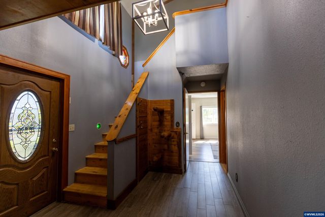 5686 Waconda Dr NE, Salem, OR 97305