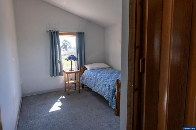 5686 Waconda Dr NE, Salem, OR 97305
