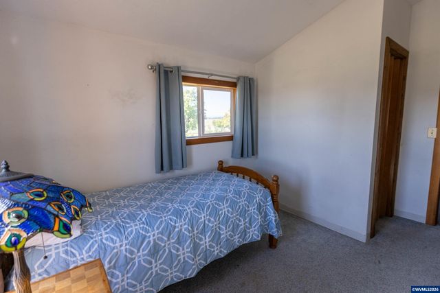 5686 Waconda Dr NE, Salem, OR 97305