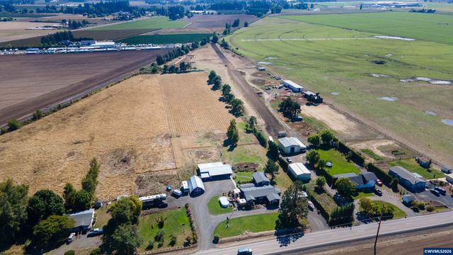 5686 Waconda Dr NE, Salem, OR 97305