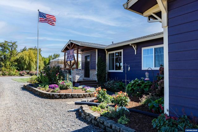 5686 Waconda Dr NE, Salem, OR 97305