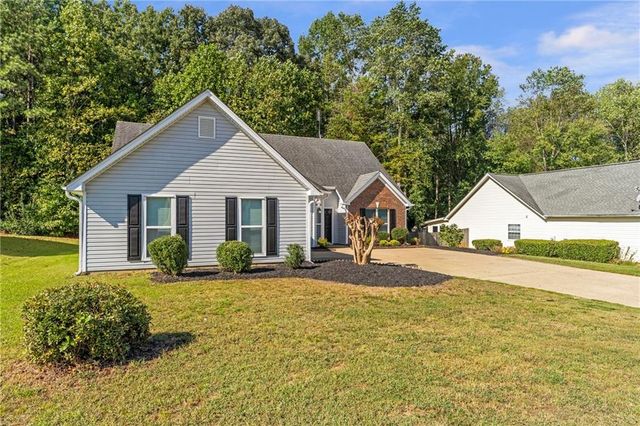 1020 Spring Ives Drive, Lawrenceville, GA 30043
