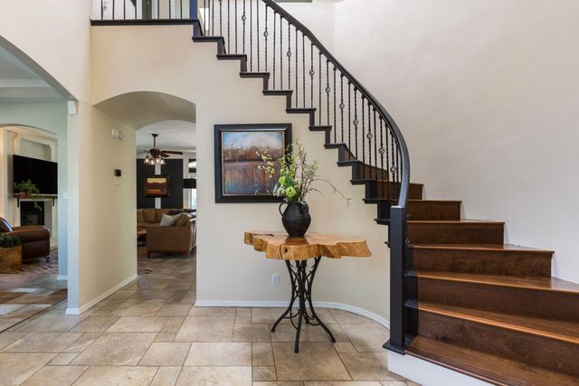 10032 Bridgepointe Court NE, Albuquerque, NM 87111