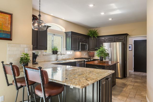 10032 Bridgepointe Court NE, Albuquerque, NM 87111