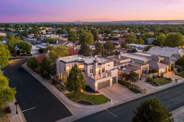10032 Bridgepointe Court NE, Albuquerque, NM 87111