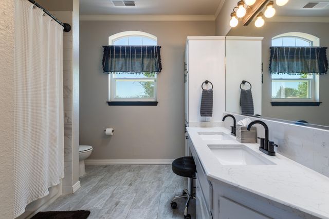 10032 Bridgepointe Court NE, Albuquerque, NM 87111