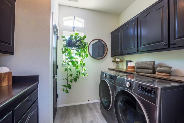 10032 Bridgepointe Court NE, Albuquerque, NM 87111