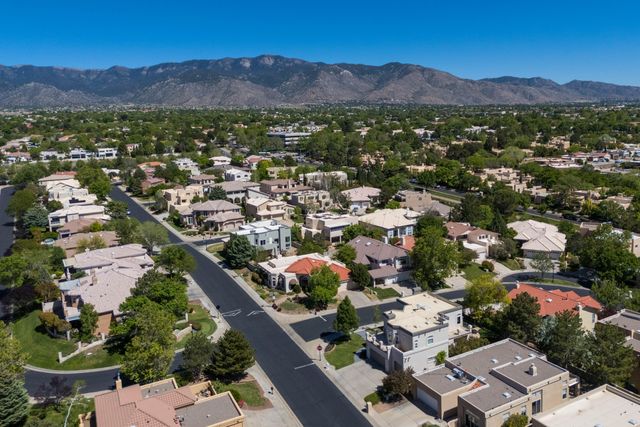 10032 Bridgepointe Court NE, Albuquerque, NM 87111