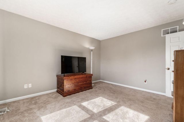 5600 Deergrass Court, Grove City, OH 43123