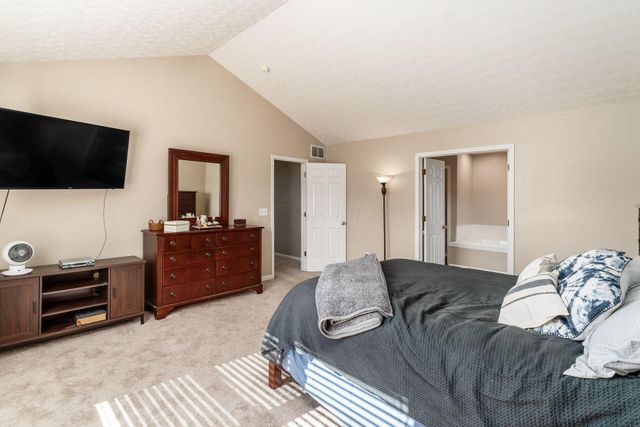 5600 Deergrass Court, Grove City, OH 43123