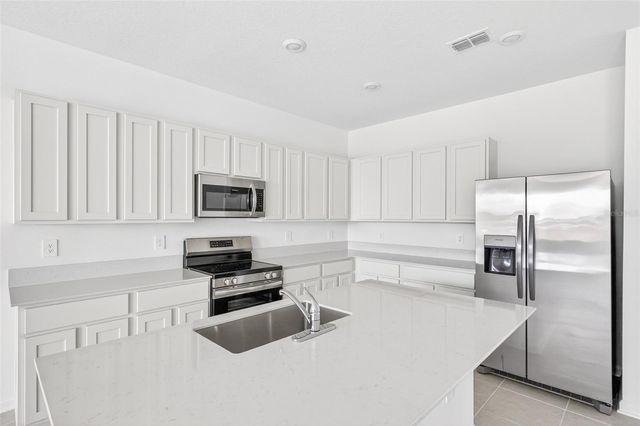 391 SOL VISTA DRIVE, Dundee, FL 33838