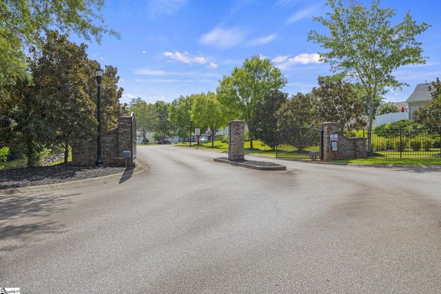 65 Hillsborough Drive, Anderson, SC 29621