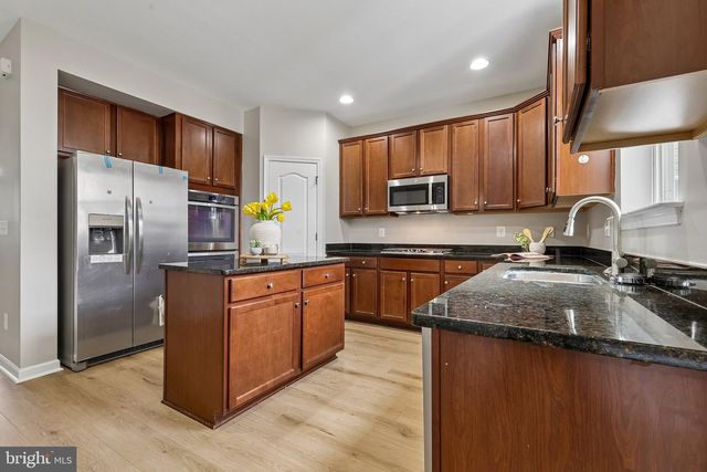 5 COULTER LN, Stafford, VA 22554