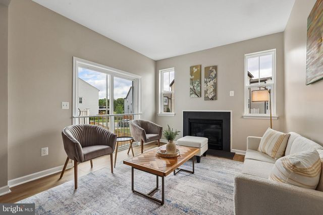 5 COULTER LN, Stafford, VA 22554