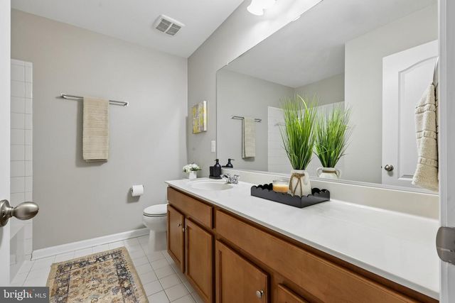 5 COULTER LN, Stafford, VA 22554