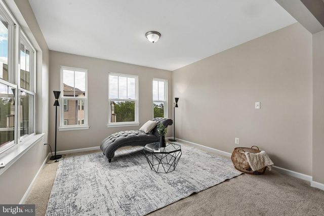 5 COULTER LN, Stafford, VA 22554