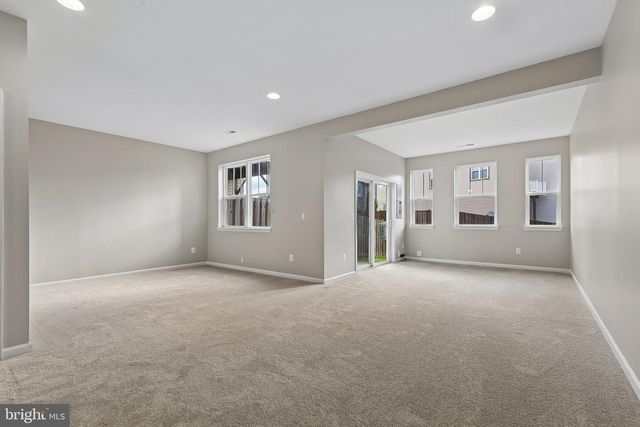 5 COULTER LN, Stafford, VA 22554