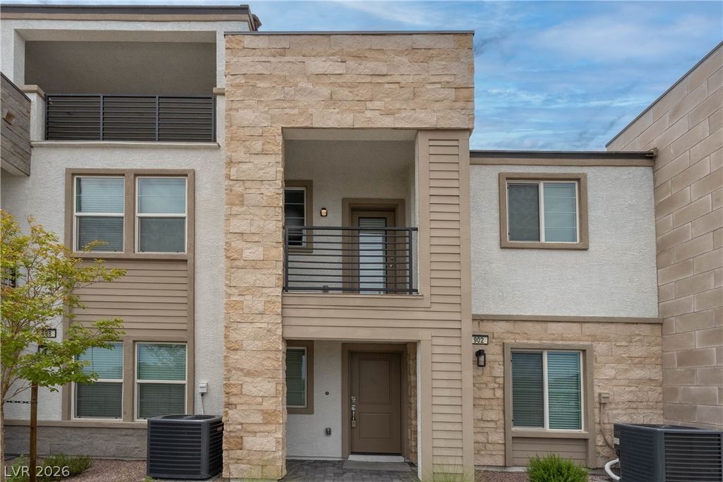 902 Bronzite Street, Henderson, NV 89011