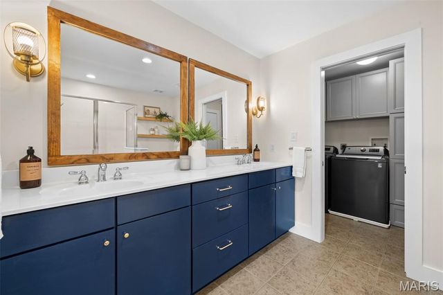 4246 Olive Street, St Louis, MO 63108