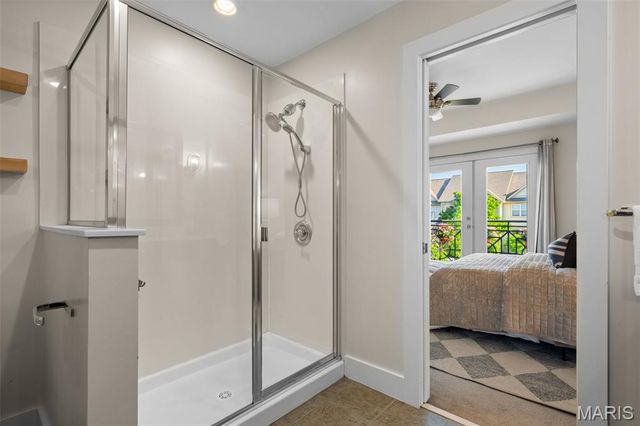 4246 Olive Street, St Louis, MO 63108