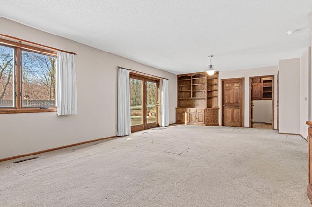 11010 40th Place N, Plymouth, MN 55441