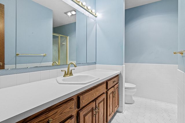 11010 40th Place N, Plymouth, MN 55441