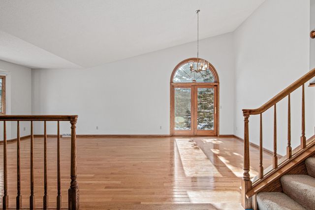 11010 40th Place N, Plymouth, MN 55441