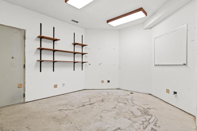 11010 40th Place N, Plymouth, MN 55441