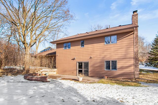 11010 40th Place N, Plymouth, MN 55441