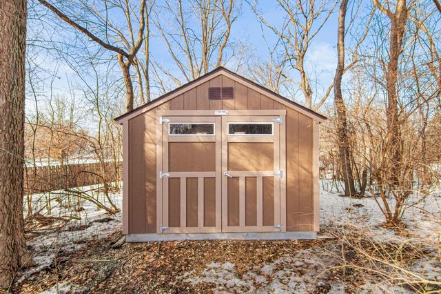 11010 40th Place N, Plymouth, MN 55441