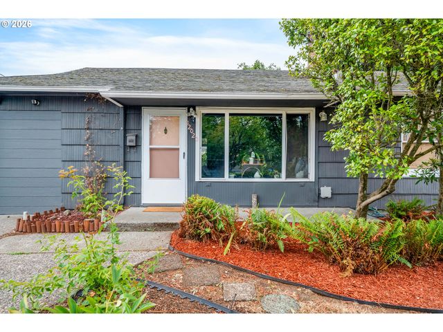 12020 Ne THOMPSON St, Portland, OR 97220