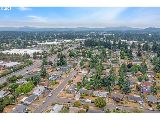 12020 Ne THOMPSON St, Portland, OR 97220