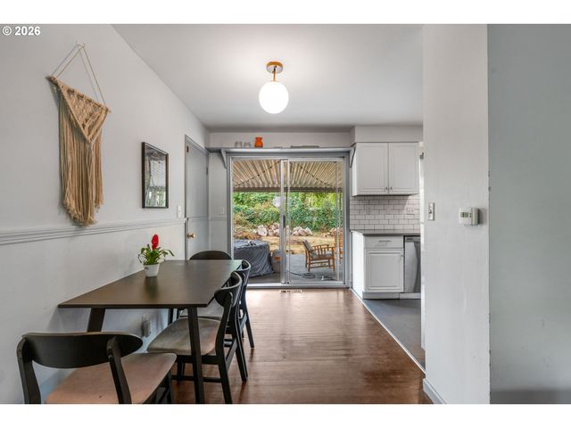 12020 Ne THOMPSON St, Portland, OR 97220