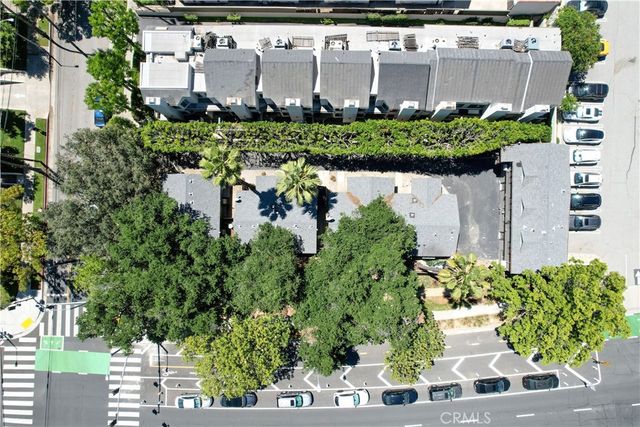 103 N Catalina Avenue, Pasadena, CA 91106