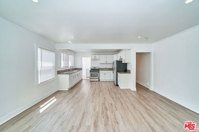 1329 S TREMAINE Avenue, Los Angeles, CA 90019