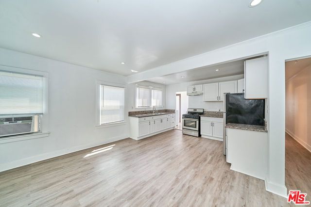 1329 S TREMAINE Avenue, Los Angeles, CA 90019