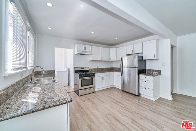1329 S TREMAINE Avenue, Los Angeles, CA 90019