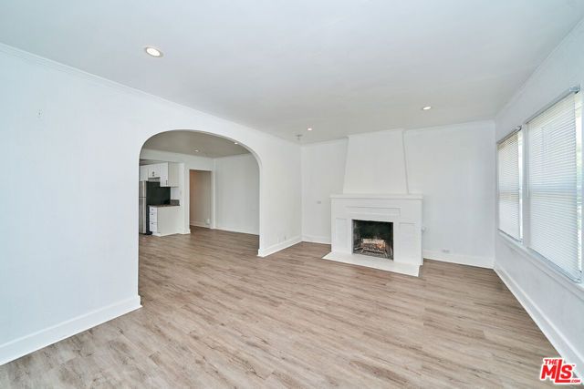 1329 S TREMAINE Avenue, Los Angeles, CA 90019
