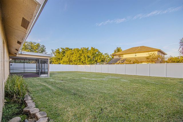 22482 Blue Marlin Dr, Boca Raton, FL 33428