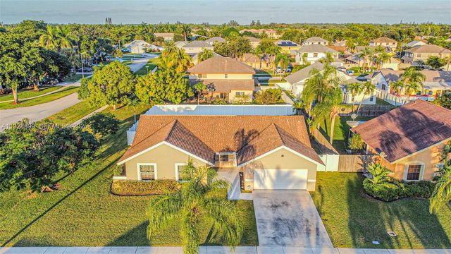 22482 Blue Marlin Dr, Boca Raton, FL 33428