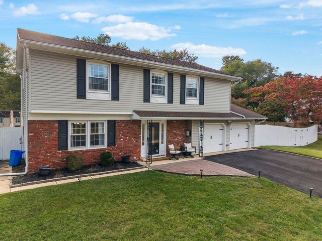 47 Old Bridge Drive, Howell, NJ 07731