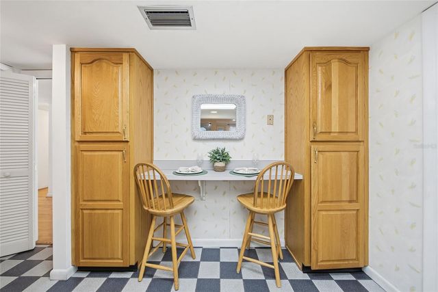 4129 NORTHMEADOW CIRCLE, Tampa, FL 33618