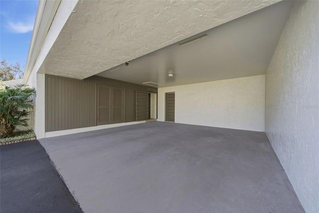 4129 NORTHMEADOW CIRCLE, Tampa, FL 33618