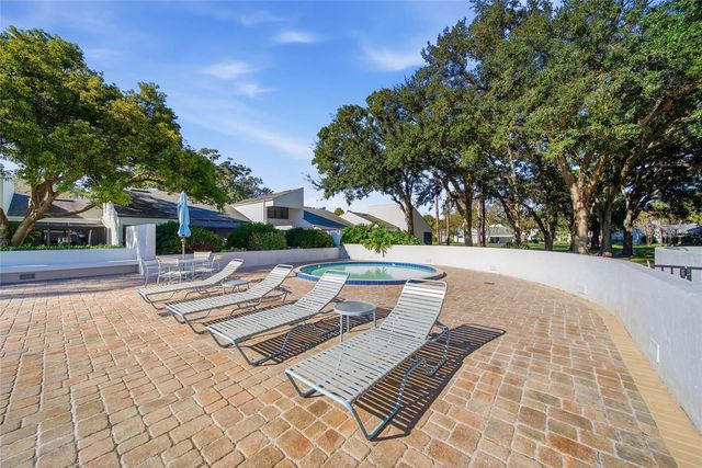 4129 NORTHMEADOW CIRCLE, Tampa, FL 33618